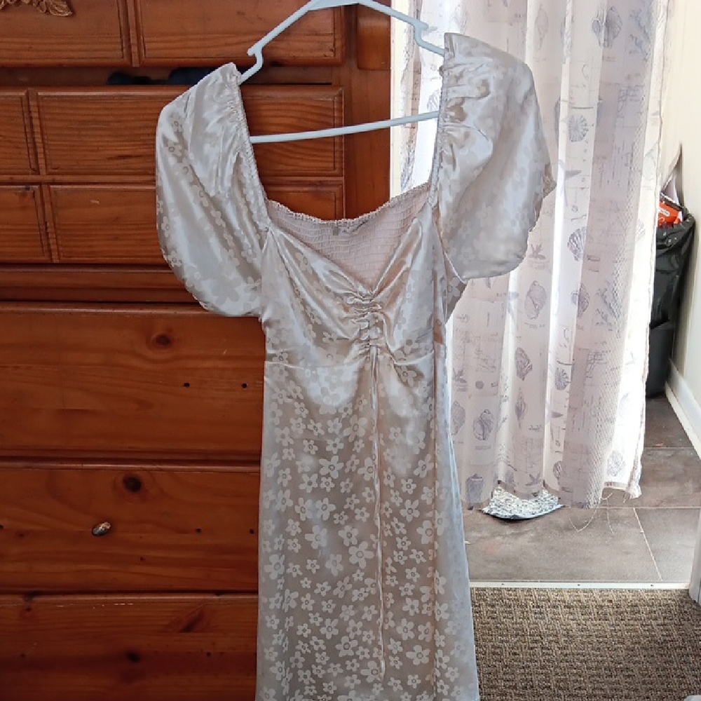 Elegant Floral Puff Sleeve Dress